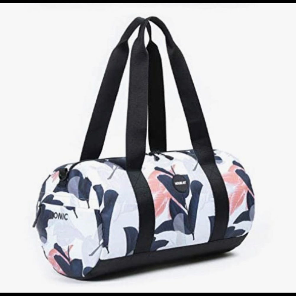 VOORAY Iconic Duffel /Gym Bag